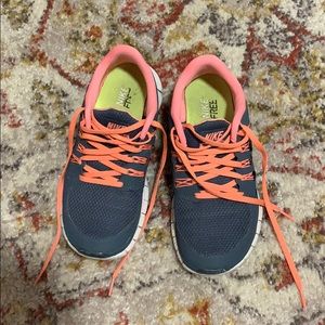 NIKE FREE 5.0 RUNNING SHOES